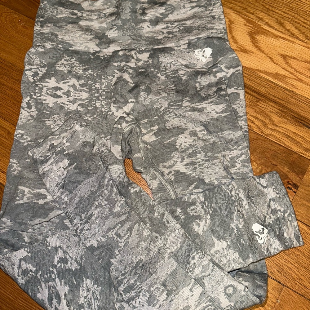 Women’s Best Camo Leggings